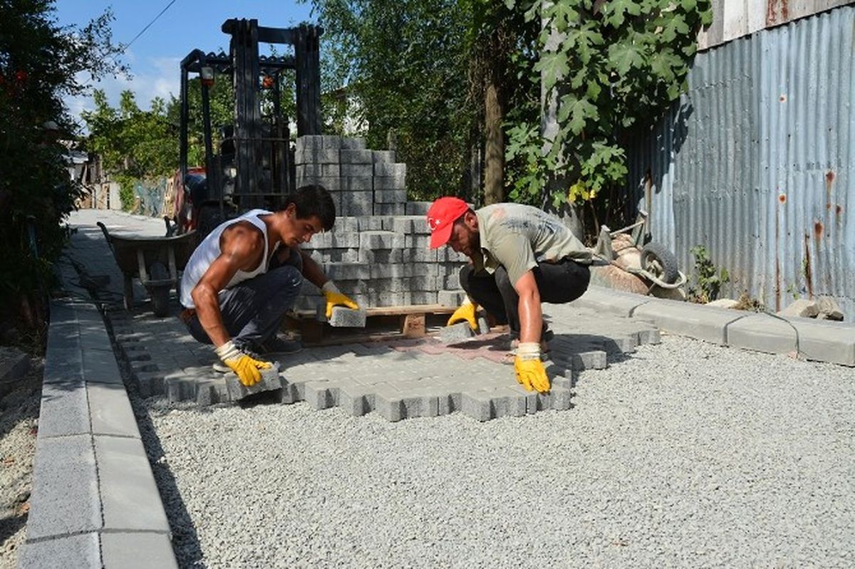 Kartepe\'de Üst Yapı Çalışmaları Devam Ediyor