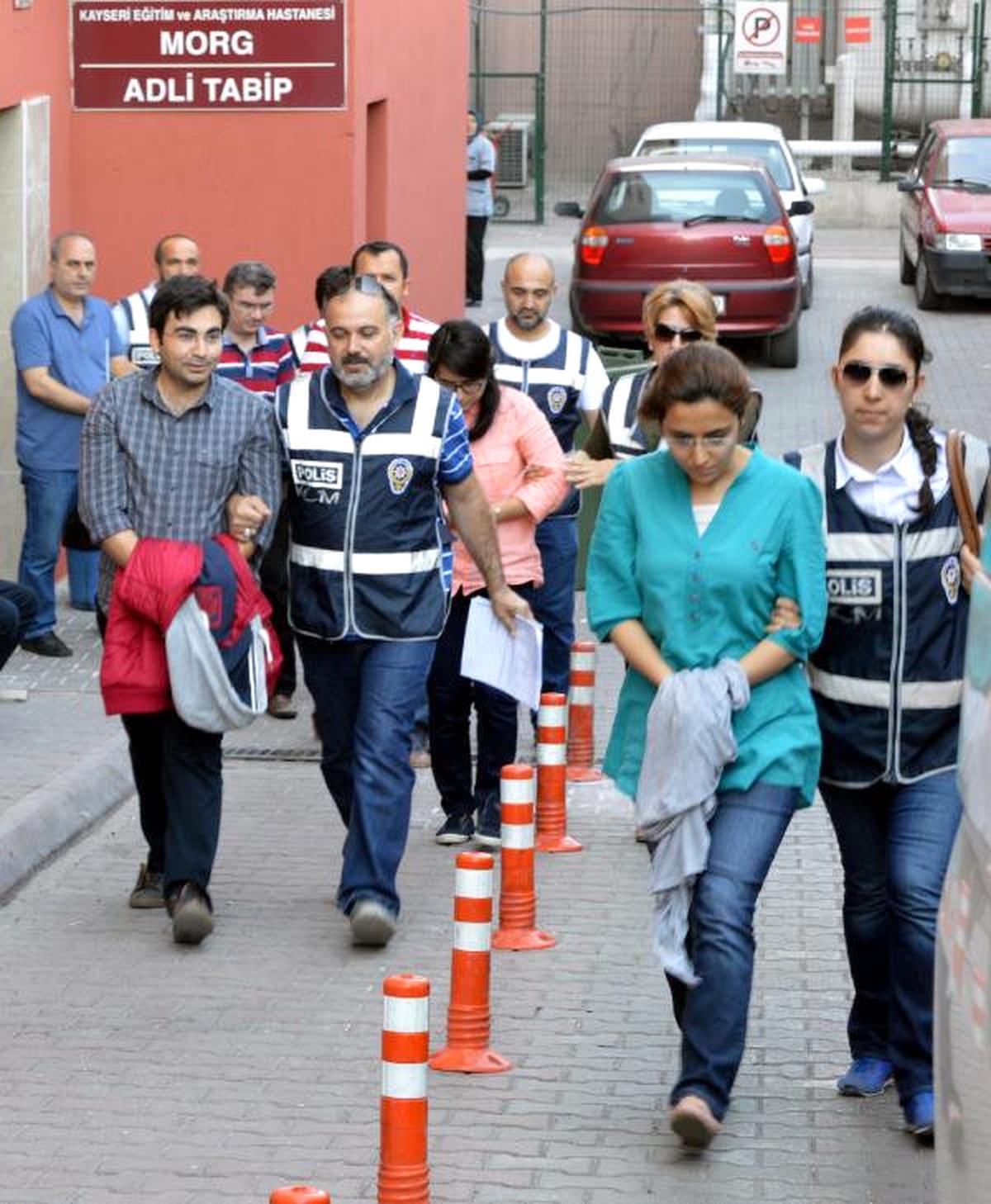 Kayseri\'de 5 Hakim ve 1 Savcı Gözaltına Alındı