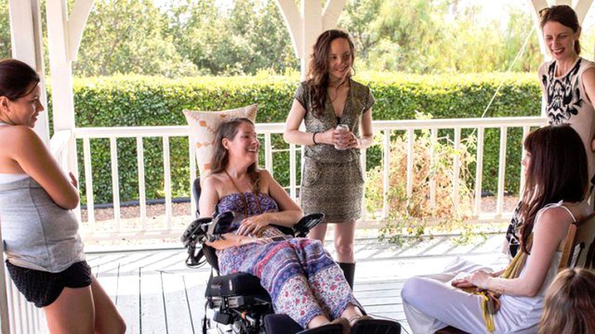 Kendini Öldürmeden Önce Arkadaşlarına Parti Düzenledi