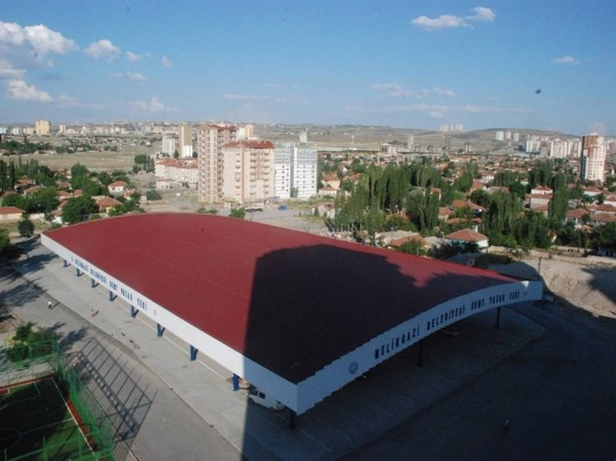 Melikgazi\'den 16 Üstü Kapalı Modern Semt Pazarı