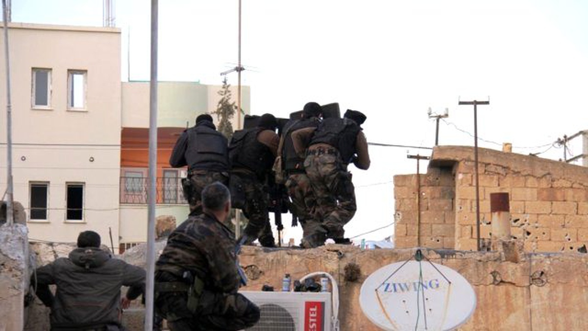 Nusaybin\'de Çatışma Sürüyor