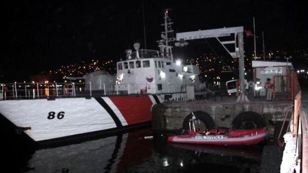 Zonguldak\'taki Fetö Soruşturması: Tcg-301 Gemisinde Görevli Rütbeli Askerler Gözaltına Alındı