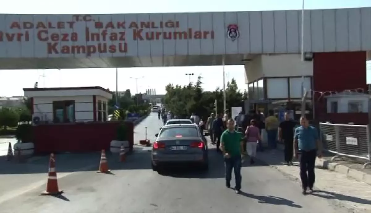 Silivri Cezaevi Önünde Görüş Günü Hareketliliği