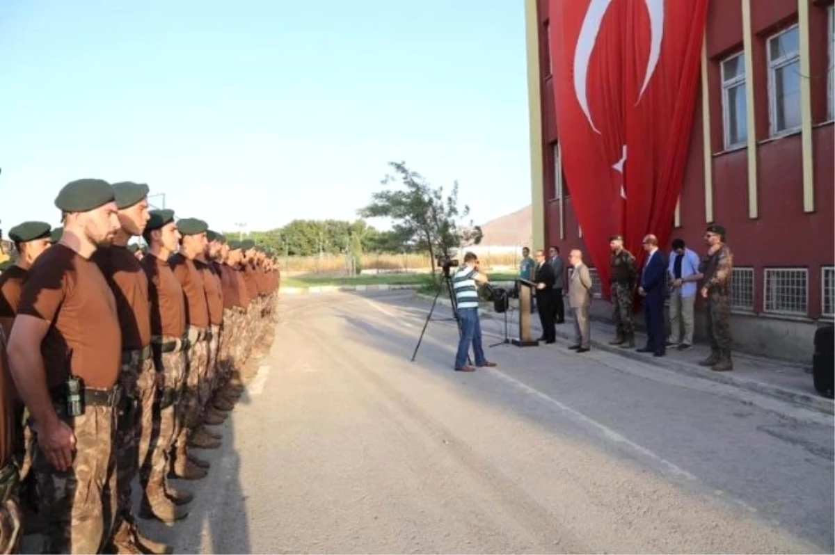 Vali Yavuz Polislerle Bir Araya Geldi