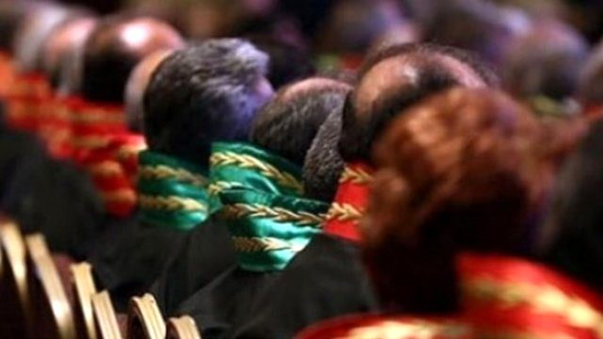 22 Hakim ve Savcı "Fetö\'ye Üye Olmak" Tan Tutuklandı