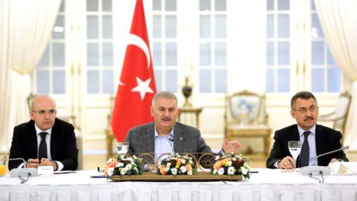 Başbakan Binali Yıldırım, Çankaya Köşkü'nde Medya Temsilcileri ile Bir Araya Geldi (5)