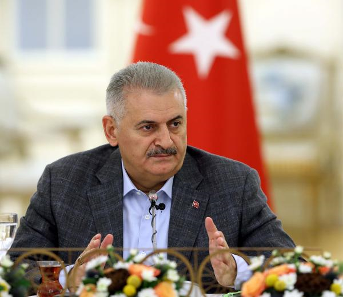 Başbakan Binali Yıldırım, Çankaya Köşkü\'nde Medya Temsilcileri ile Bir Araya Geldi (6)