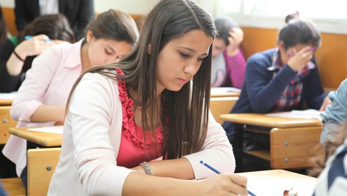Belediye\'den 1.400 Başarılı Öğrenciye Destek