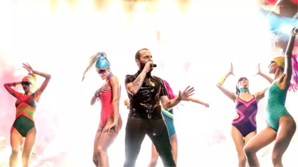 Berkay Sahnede 2. Kez Evlilik Teklifi Etti