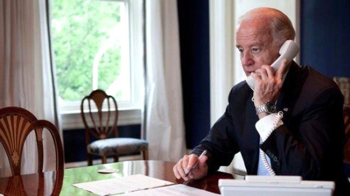 Biden, Poroşenko\'yla Telefonda Görüştü