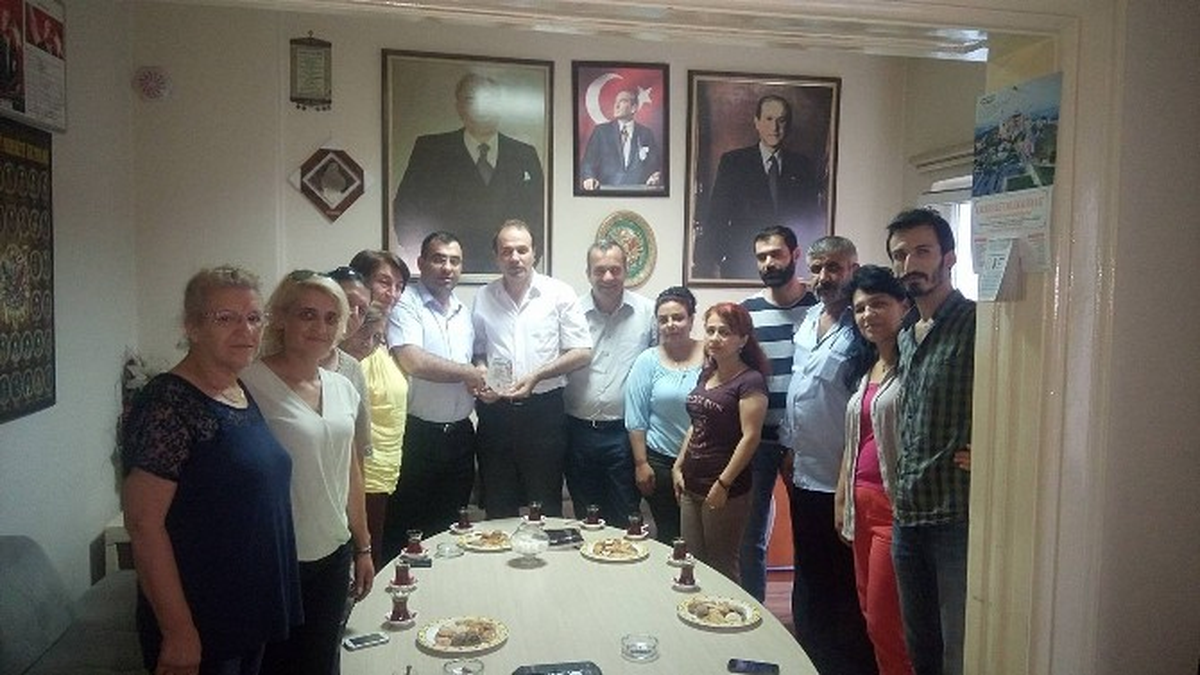 Eskişehir Azerbaycanlılar Derneği\'nden Ülkücü İşçiler Derneği\'ne Ziyaret