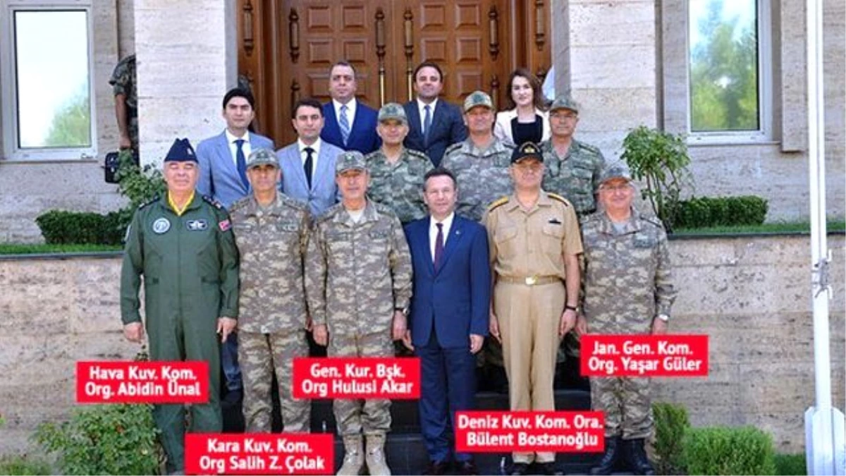 Genelkurmay Başkanı Akar, Kuvvet Komutanları ile Diyarbakır\'a Geldi