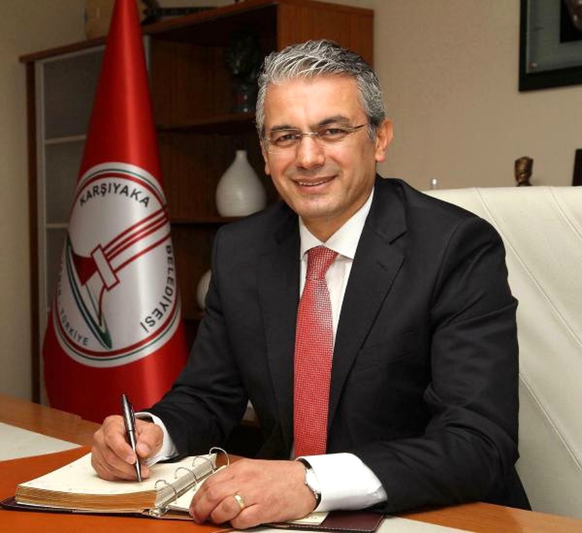 Kazandığı 10 Bin TL\'lik Tazminatı Kanser Hastalarına Bağışladı