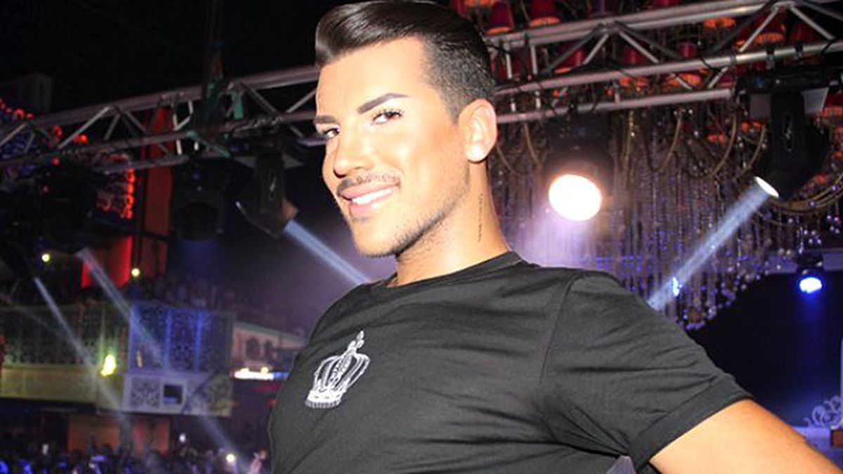 Kerimcan Durmaz'ın Hayranları Birbirlerini Ezdi