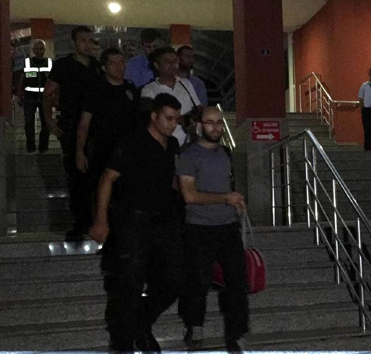 Kocaeli\'de Fetö\'nün Emniyet Yapılanmasında 27 Tutuklama