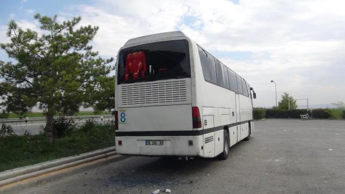Konya\'da Taraftar Terörü; 4 Kişi Bıçakla Yaralandı (2)
