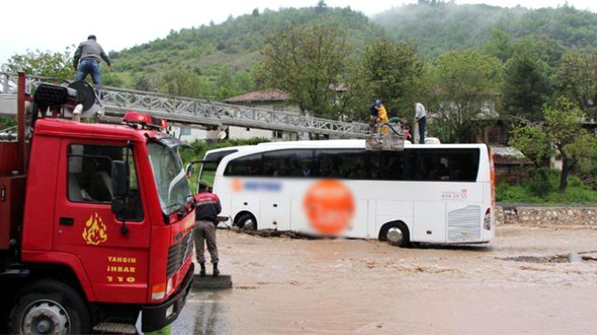 Mahsur Kalan 47 Yolcu Kurtarıldı