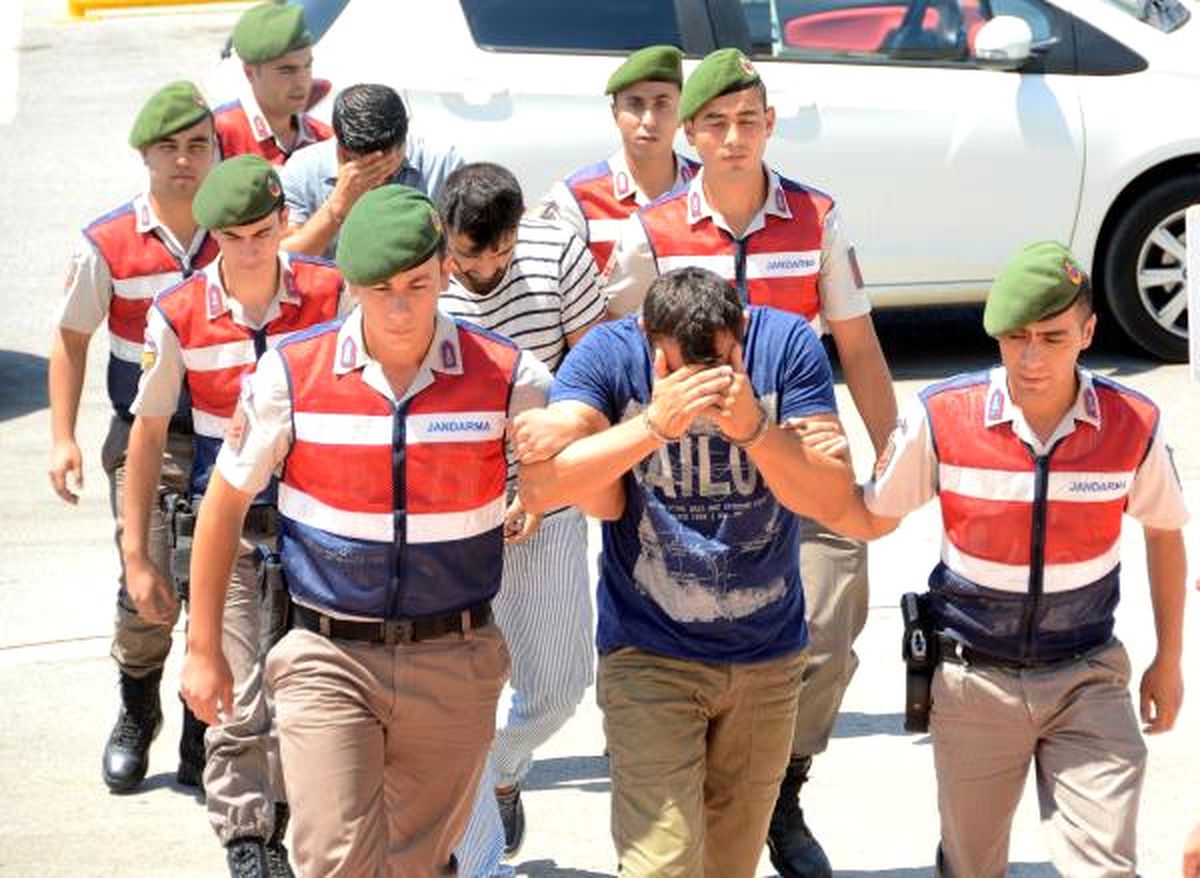 Mülteci Geçişlerinde Organizatörlerden Yeni Yöntem