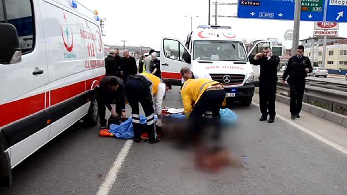 Kocaeli\'de Otomobilin Çarptığı Yaya Öldü