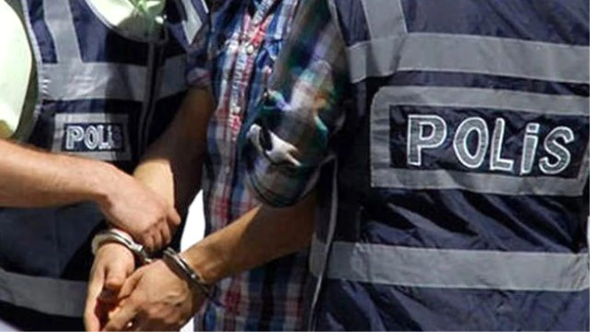 Silvan\'da 12 Polis Tutuklandı