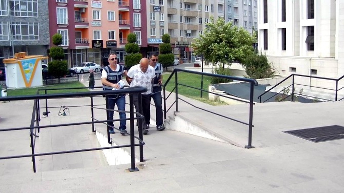 Sosyal Medyadan Cumhurbaşkanına Hakaret Edince Gözaltına Alındı