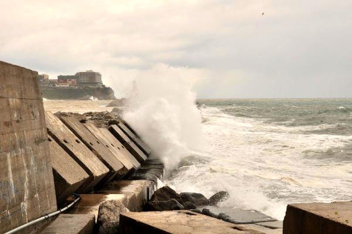 Zonguldak\'ta Dev Dalgalar