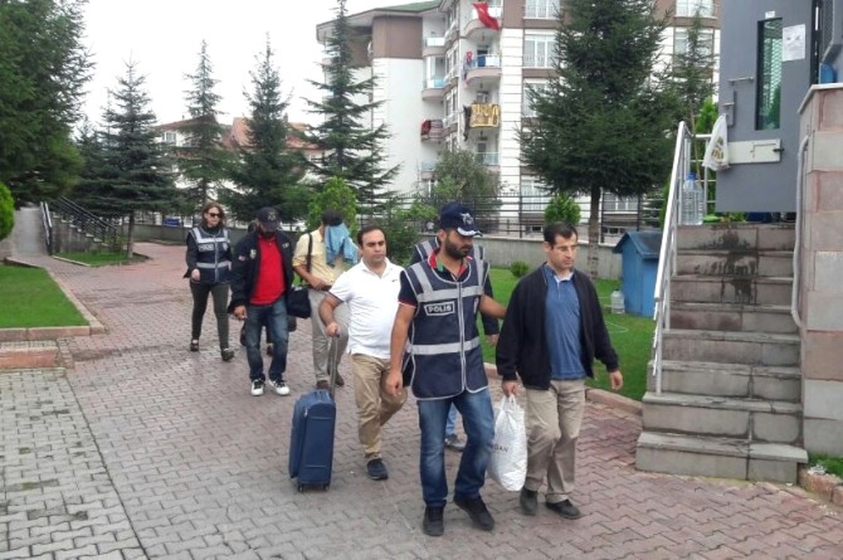 Bolu\'da Hakim ve Savcılar Adliyeye Sevk Edildi