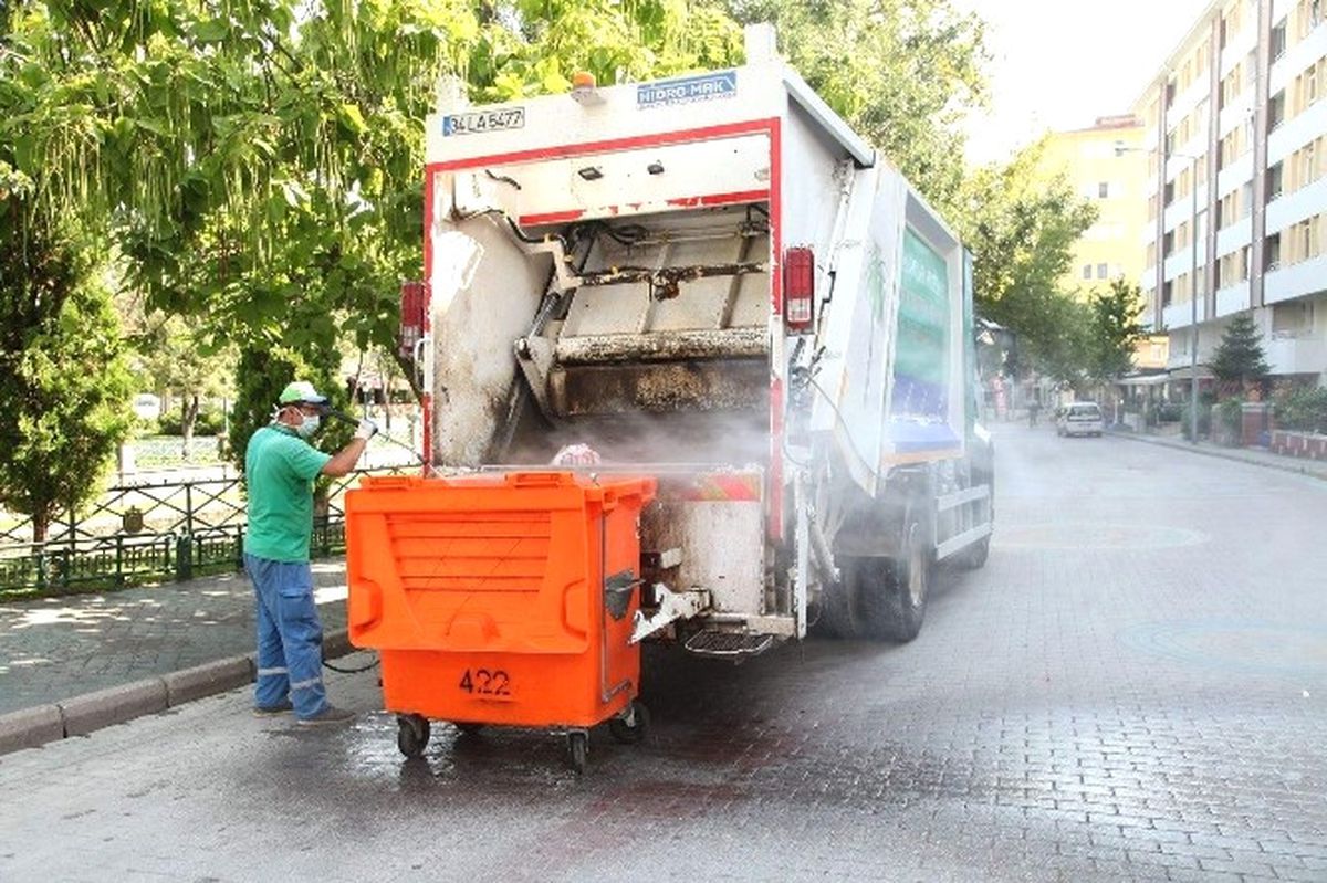 Çöp Konteynerlerine Üç Dakikada Temizlik