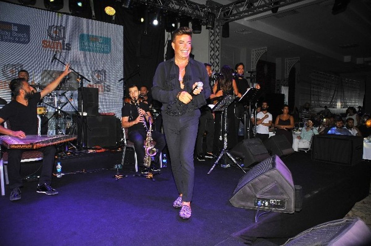 Fatih Ürek\'ten Coşku Dolu Gece