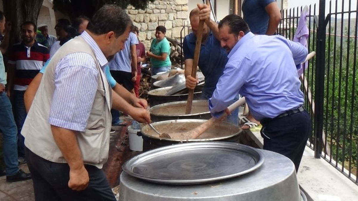 Hatay\'da Ermeniler Meryem Ana Yortusu\'nu Kutladı