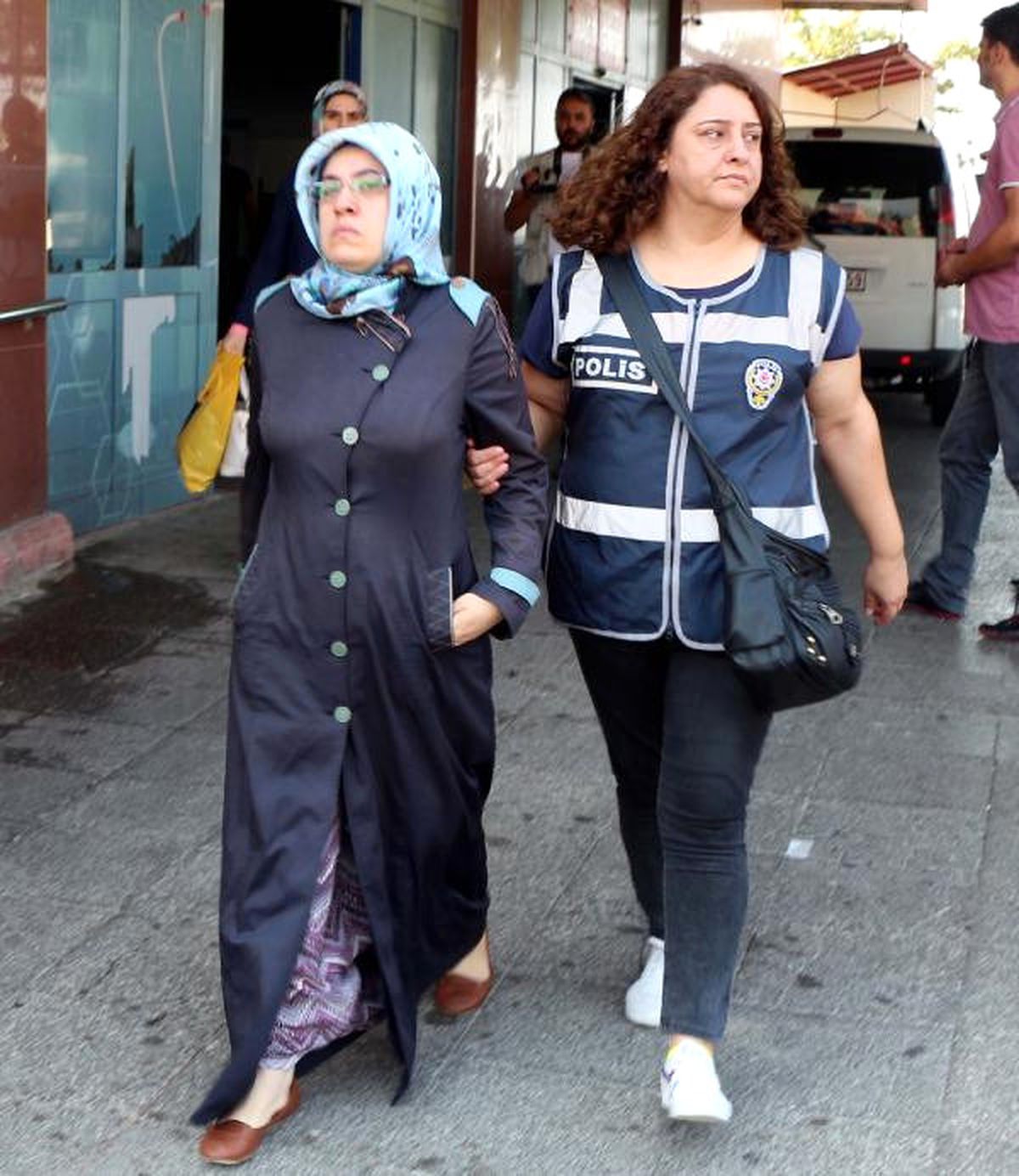 Kahramanmaraş\'ta Fetö Operasyonu; 37 Sağlıkçı Gözaltında