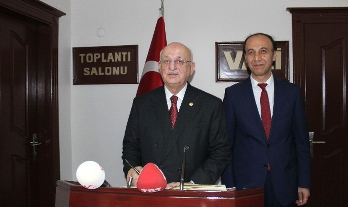 Meclis Başkanı Kahraman, Adıyaman\'da Valiliği ve Rektörlüğü Ziyaret Etti