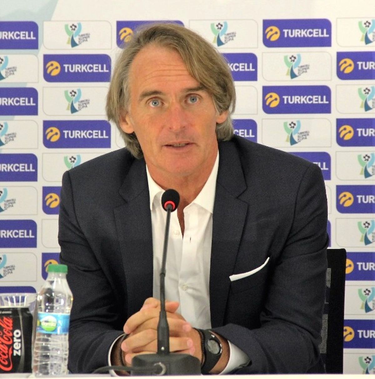 Riekerink: "Güzel Bir Kupa ile Sezona Başladık"