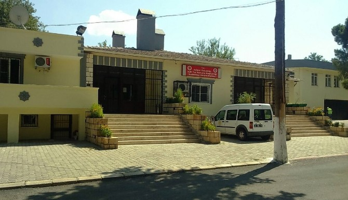 19 Yaşındaki Genç Bıçaklanarak Öldürüldü