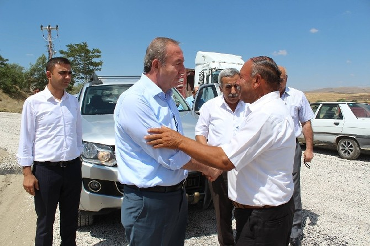 30 Yıl Sonra Gelen Asfalt İçin Kurban Kestiler