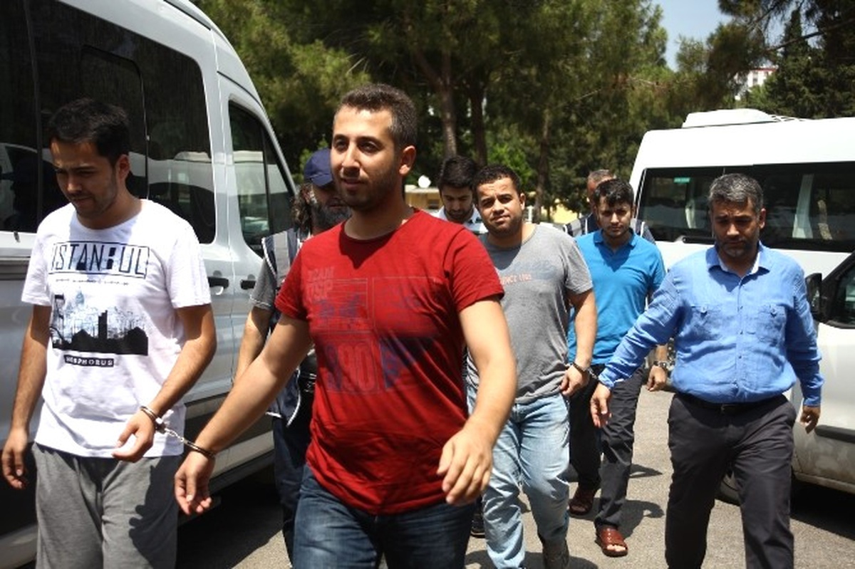 Adana Adliyesi\'nde Görevli 29 Kişi Adliyeye Sevk Edildi