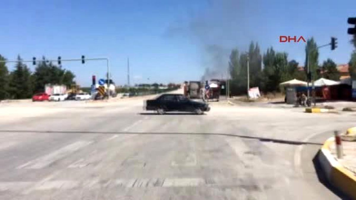 Afyon Akaryakıt Tankerindeki Yangın Korkuttu