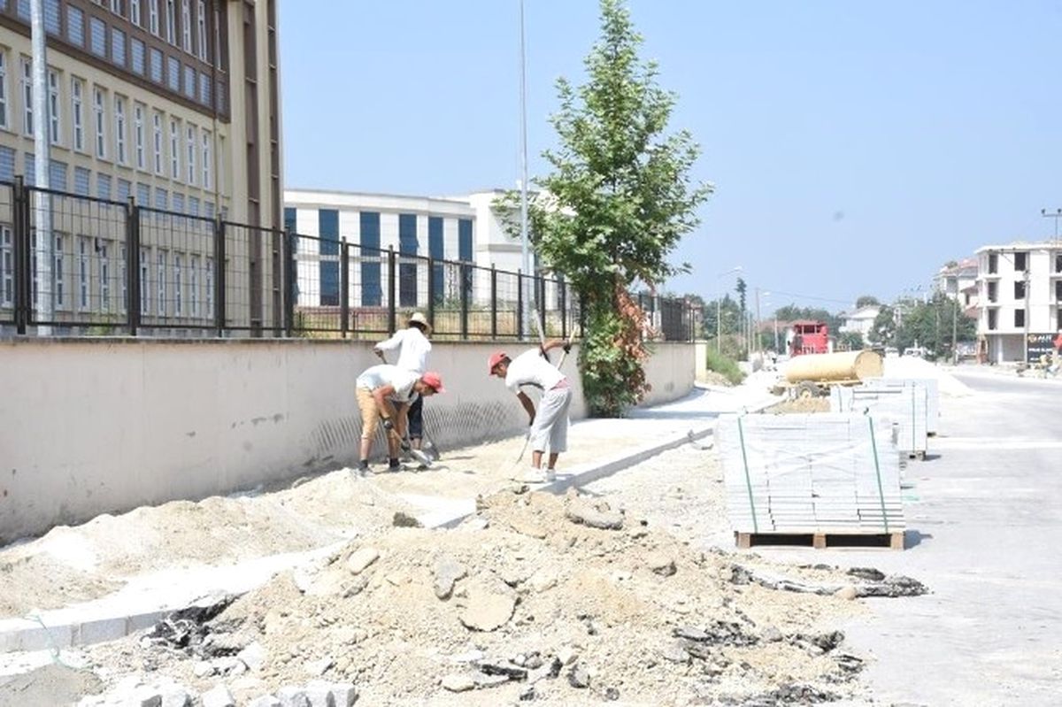 Atatürk Devlet Hastanesi Kaldırımları Örüldü