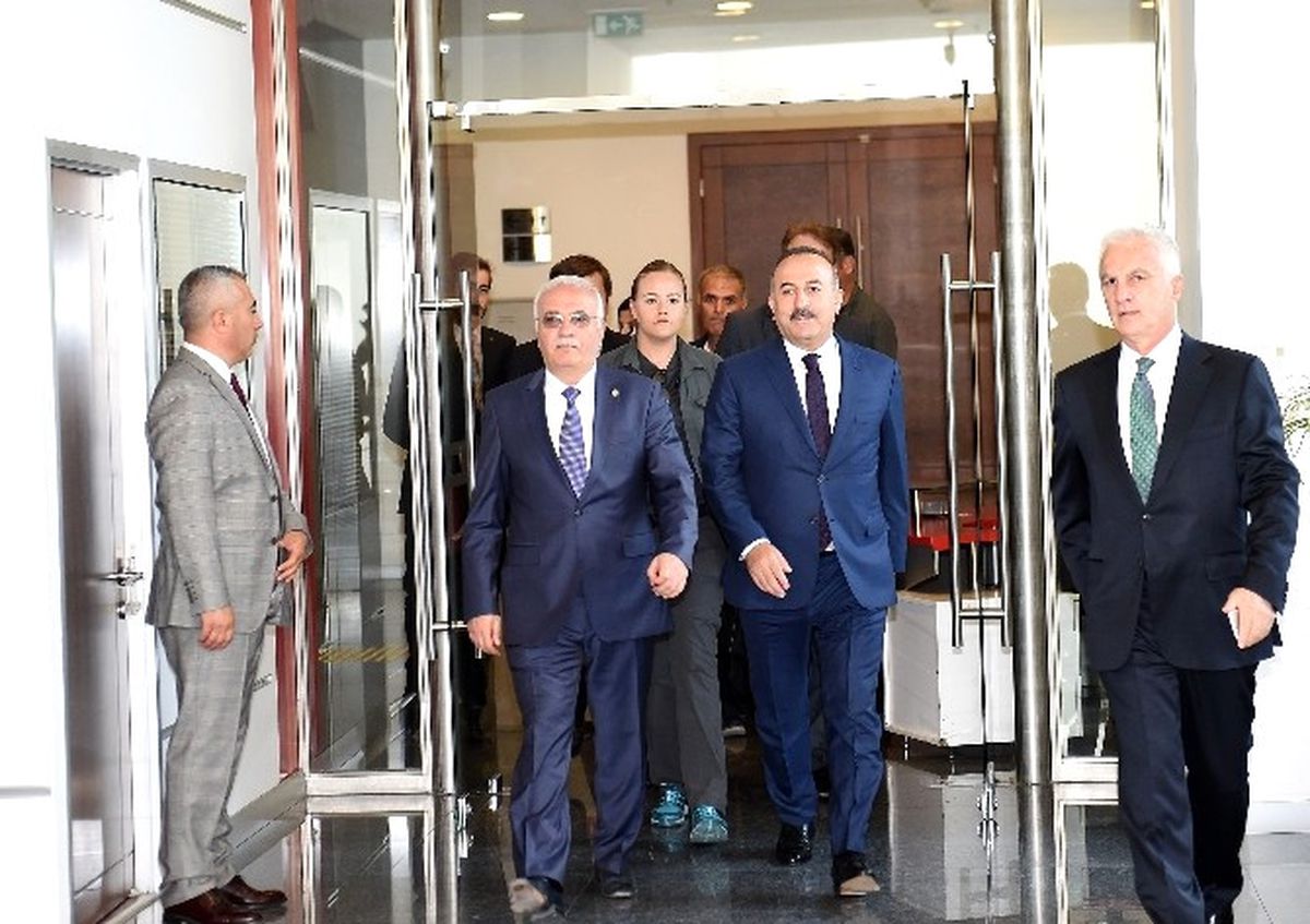Bakan Çavuşoğlu ile Kılıçdaroğlu\'nun Görüşmesi Sona Erdi
