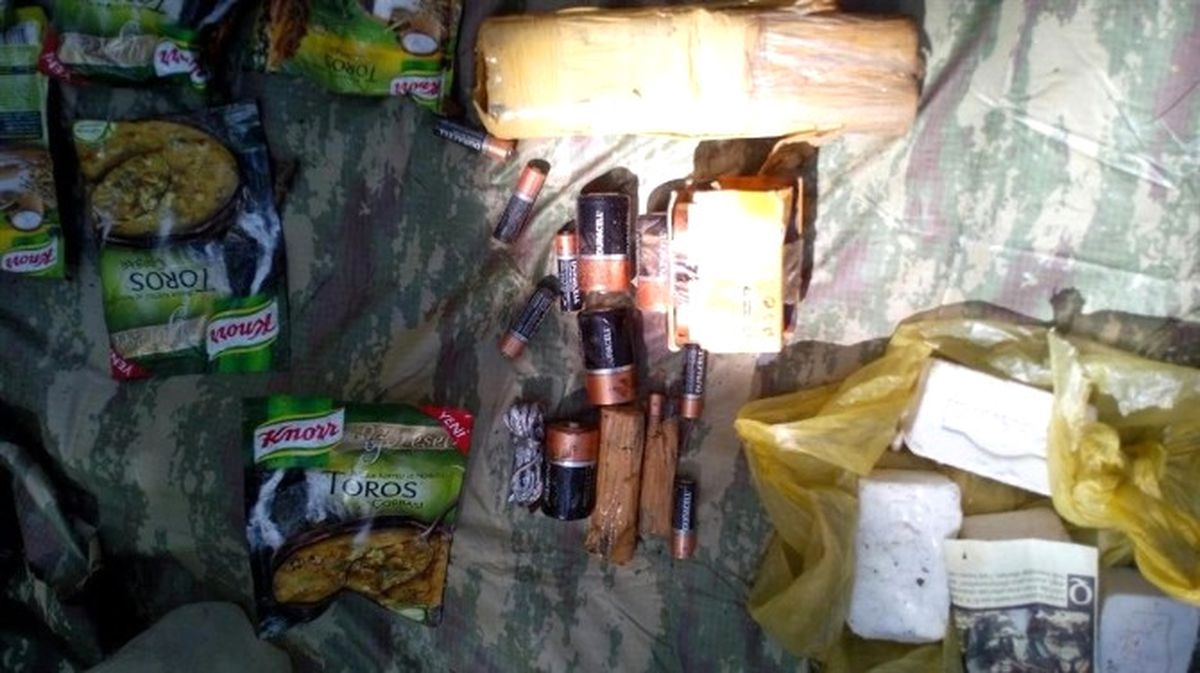 Batman\'da Terör Örgütü PKK\'ya Ait 15 Metre Uzunluğunda Sığınak Tespit Edildi