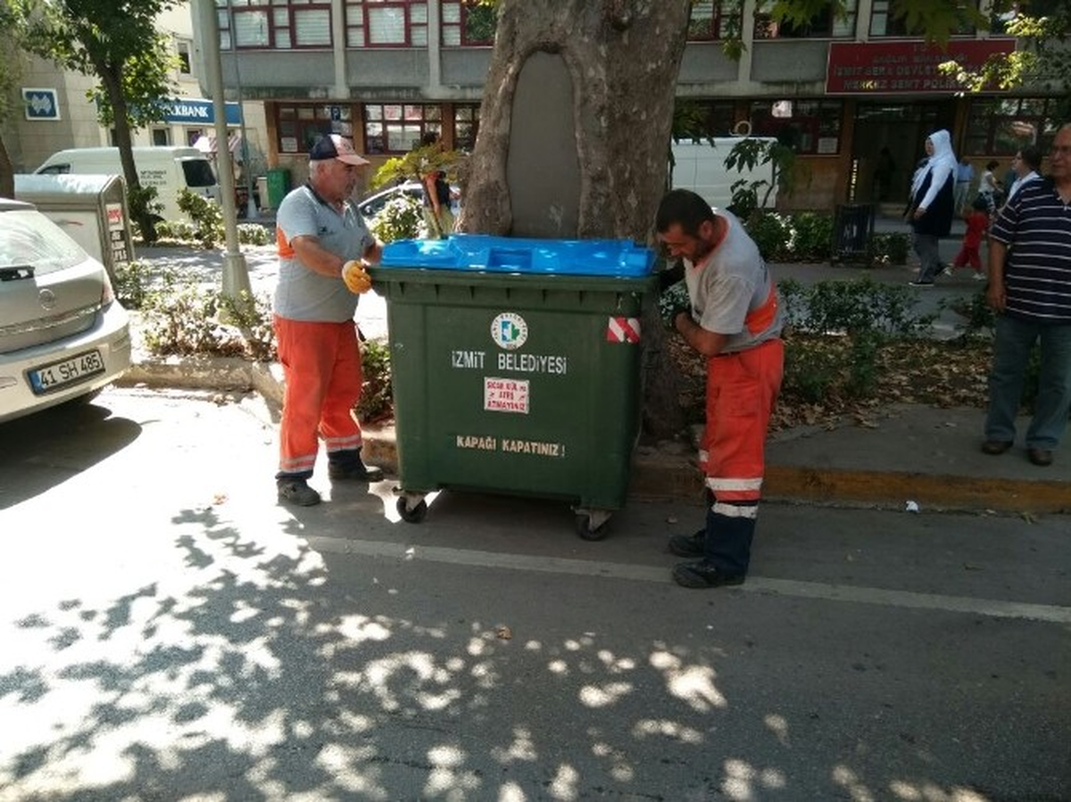 Daha Temiz Bir İzmit İçin Konteynerlere İlave Yapıldı