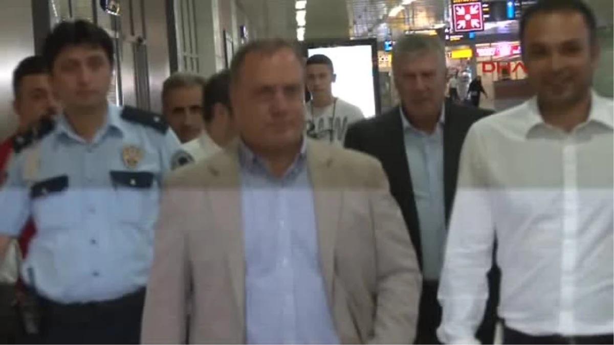 Dick Advocaat, Fenerbahçe İçin İstanbul\'a Geldi