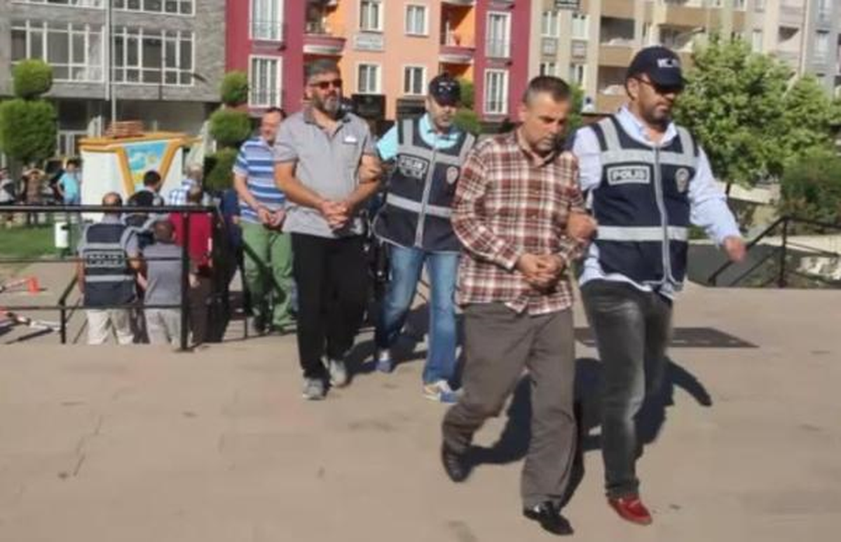 Edremit\'te 10 İşadamı Daha Fetö\'den Tutuklandı