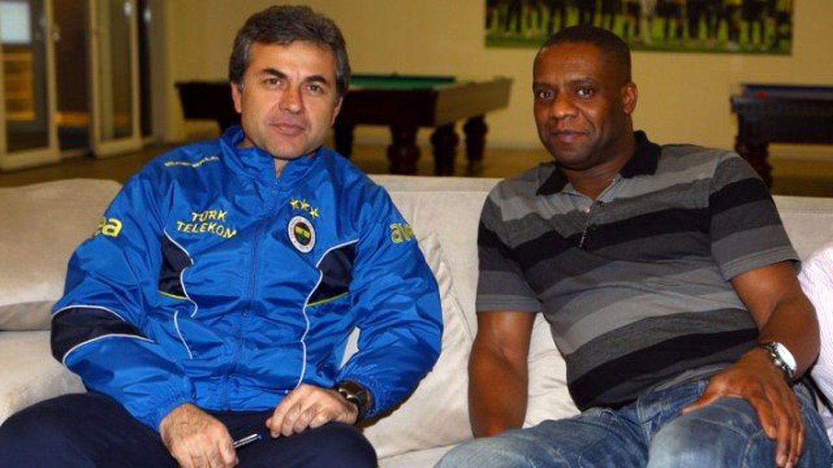 Eski Fenerbahçeli Dalian Atkinson Polis Tarafından Öldürüldü
