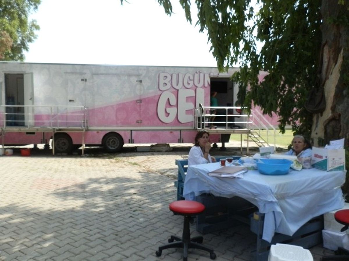 Foça\'da Ücretsiz Kanser Taraması