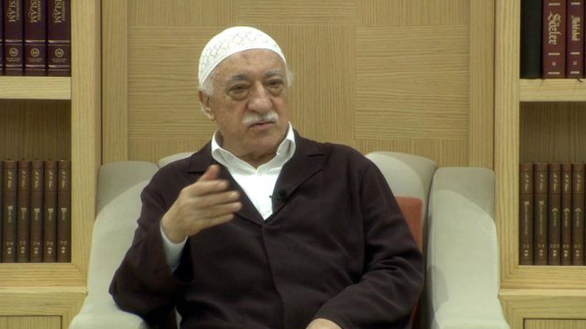 Gülen: Erdoğan'ın Başında Sürekli Bir Tabip Bulunuyor, Sürekli İlaç Kullanıyor, Cinnet Geçiriyor