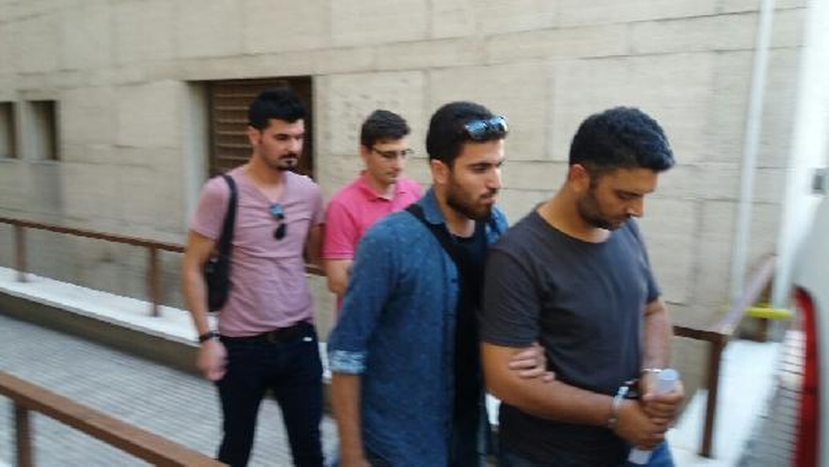 İmralı\'da Görev Yapan 1 Yüzbaşı ve 2 Astsubay Gözaltına Alındı (2)