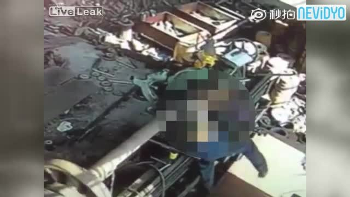 İşçinin Korkunç Ölümü Kamerada! (+18)