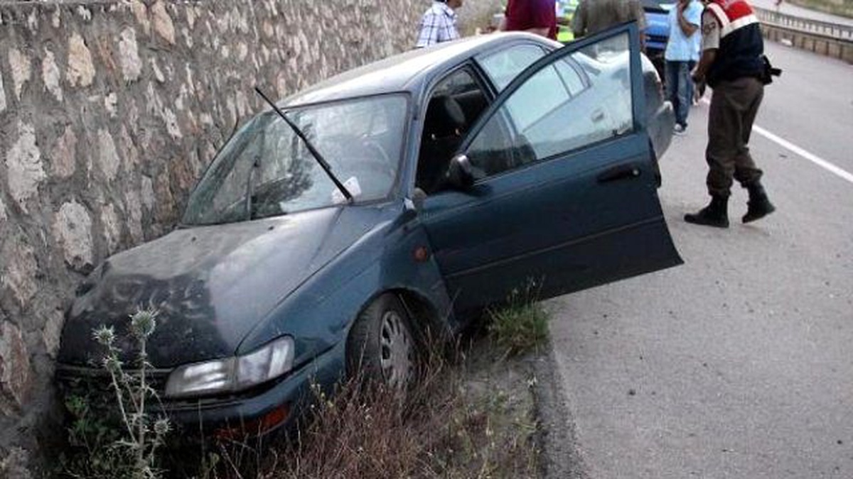 Karabük\'te Trafik Kazası: 1 Ölü, 4 Yaralı
