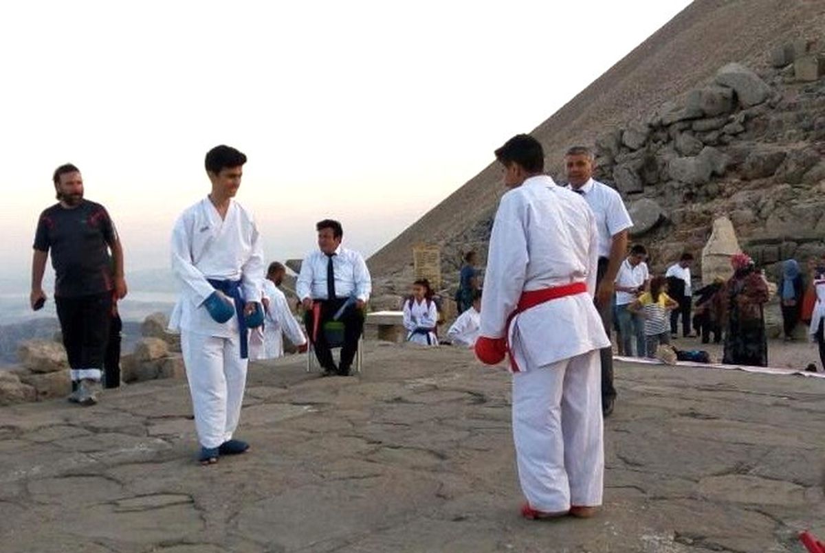 Karate Şampiyonasının Finali Nemrut Dağı\'nda Yapıldı